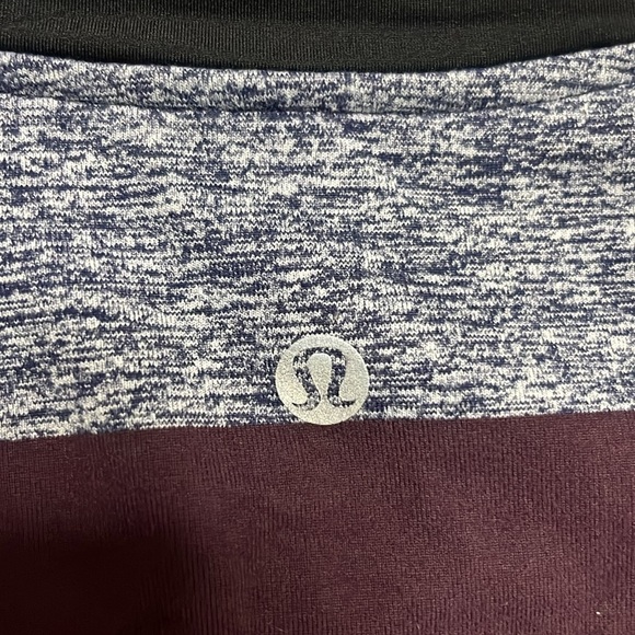 Lululemon Surge Warm Crew Shirt Size M Blue Red Black Striped Mens Long Sleeve - Picture 7 of 7